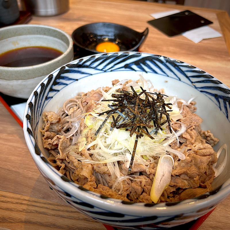 旨辛牛肉そば(おらが蕎麦 新横浜キュービックプラザ店)