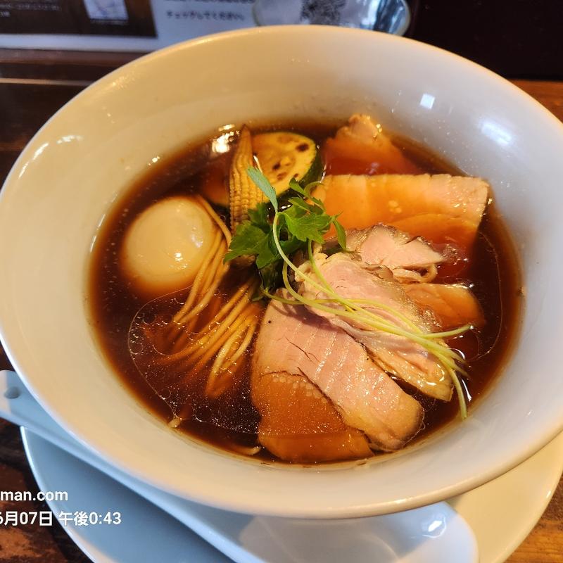 醤油らぁめん(麺屋玉ぐすく )