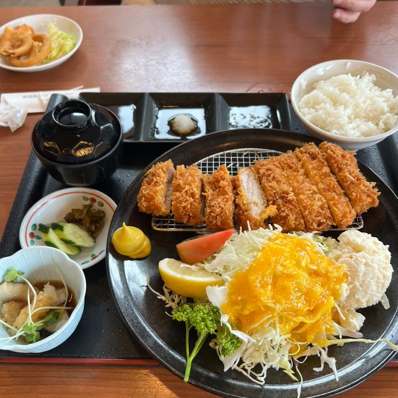 那須郡司豚のとんかつ(栃木ヶ丘ゴルフ倶楽部　レストラン )