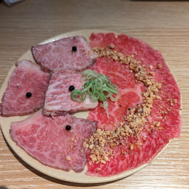 サーロインユッケ&イチボWユッケ(横浜焼肉 kintan(キンタン))