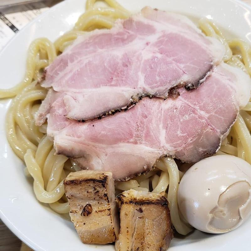 特製ニンニク背脂つけ麺(自家製麺じゃじゃ。)