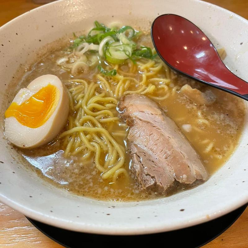 豚骨醤油ラーメン 大盛(勝屋布施店)