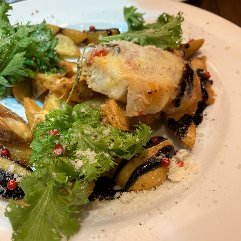 鶏むね肉のチーズオーブン焼き(Trattoria Pizzeria Bar FAVETTA)