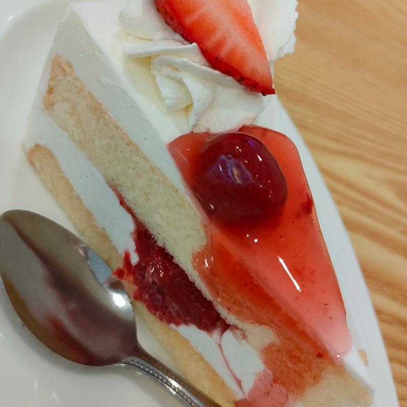 Strawberry Cake(Koh Tao Thai-Riffic)