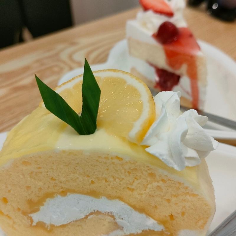 Lemon cake(Koh Tao Thai-Riffic)