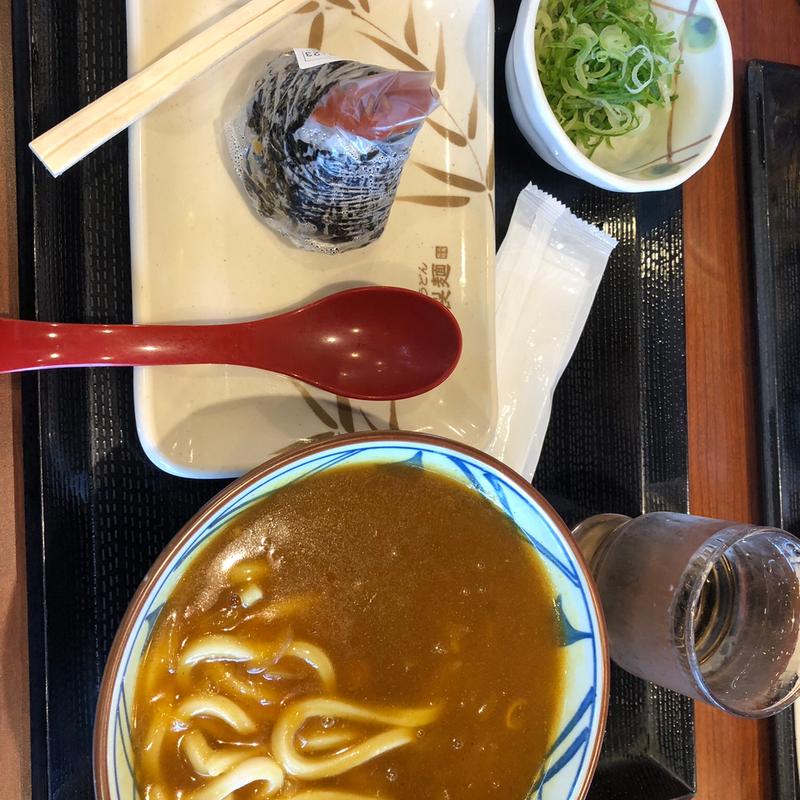 カレーうどん【梅おにぎり】(丸亀製麺 足利店 )