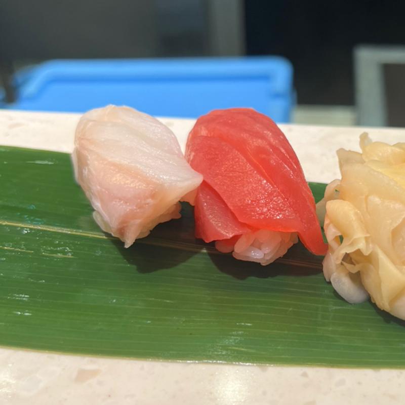 (立ち食い寿司 根室花まる 東京ミッドタウン八重洲店)