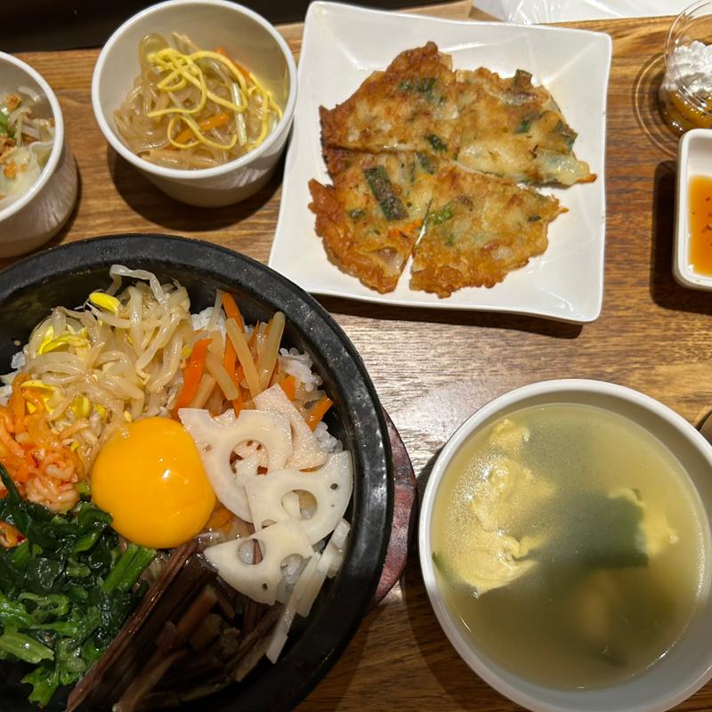 石焼きビビンバセット(韓美膳 東京ドームラクーア店)