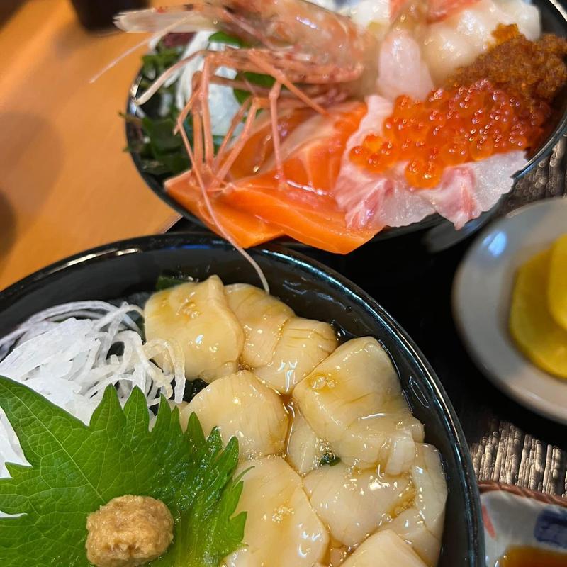 帆立の漬け丼 海鮮丼(海鮮食堂 よってけまるとみ(海鮮丼))