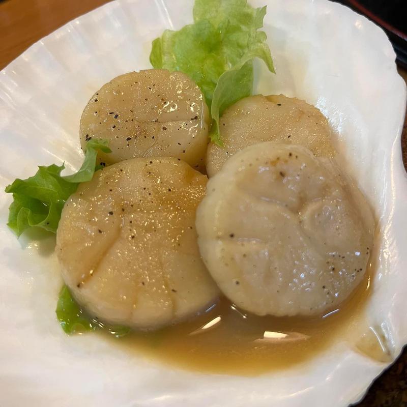 帆立バター焼き(海鮮食堂 よってけまるとみ(海鮮丼))