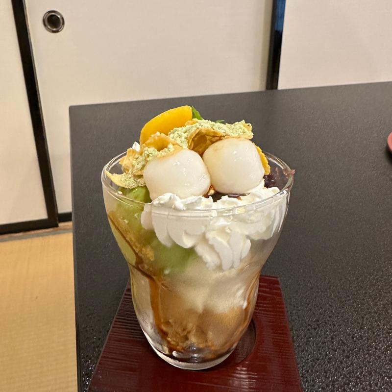 手作りあずきと抹茶アイスの和風パフェ🍨(蔵 )