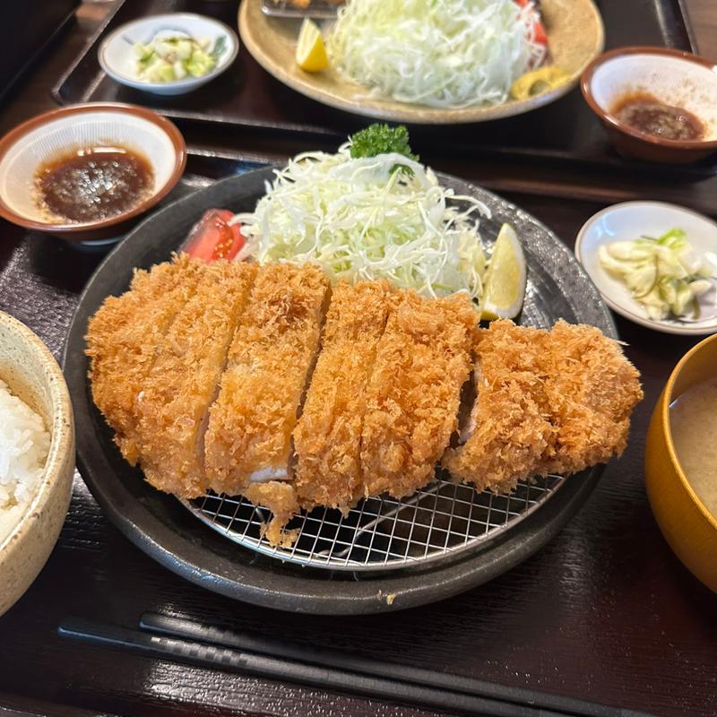 神威上ロースかつ定食(トンカツ芝)