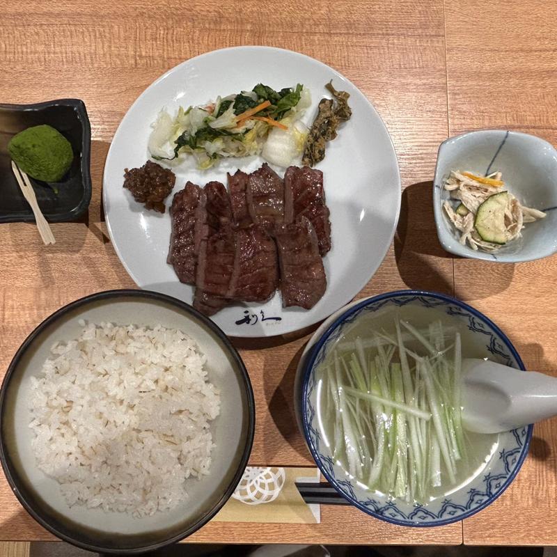 牛たん定食（4枚）(利久 富谷あけの平店 （リキュウ）)