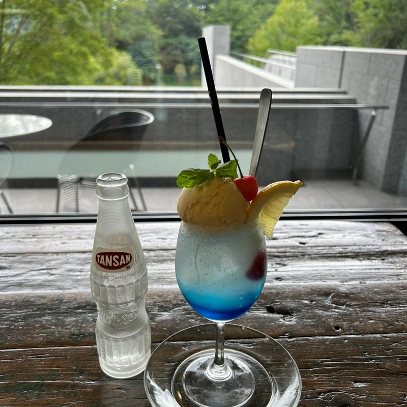 マリンクリームソーダ(カフェモーツァルトテオ)