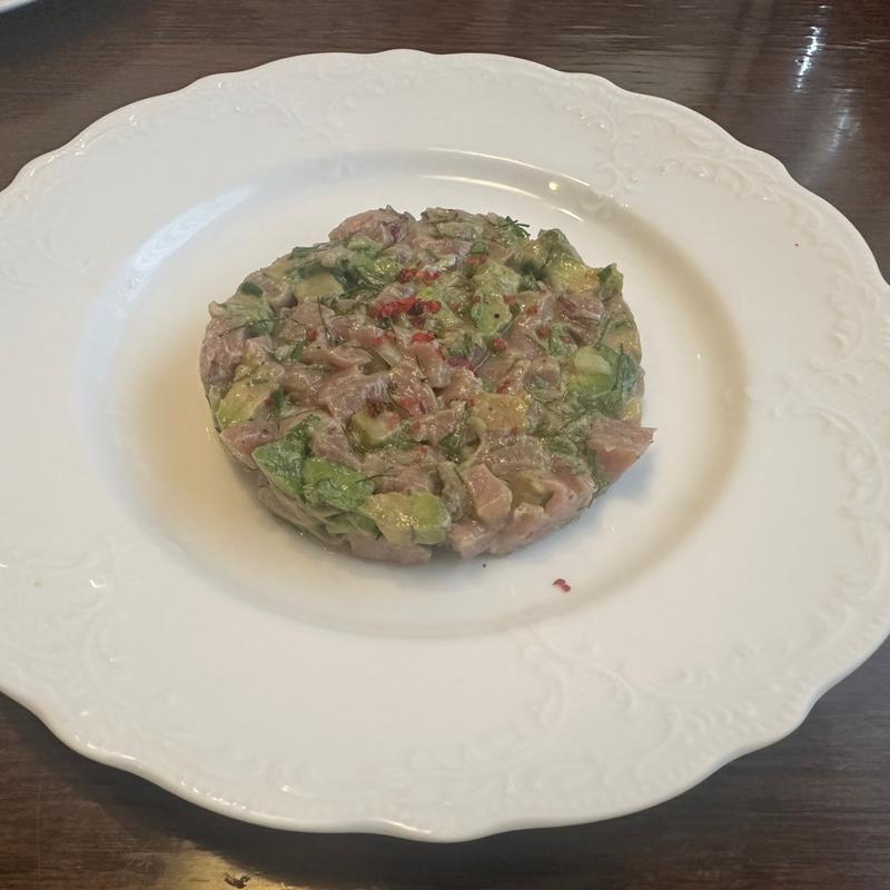 マグロとアボカドのタルタル(トラットリア ダ ゴイーノ （TRATTORIA Da GOINO）)