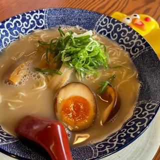 とんこつラーメン（味玉追加、肉抜き）