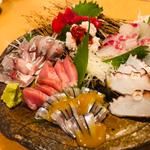鹿児島の旬の魚のお造り盛り合わせ(海鮮本舗)