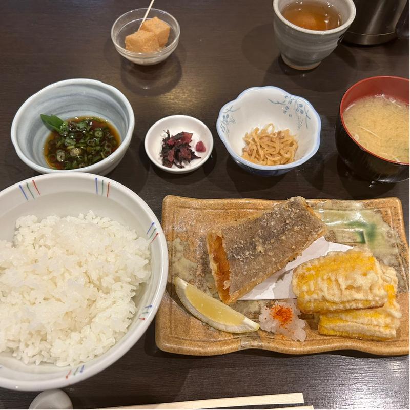 日替定食(カレイの唐揚げ)(蔵馬)