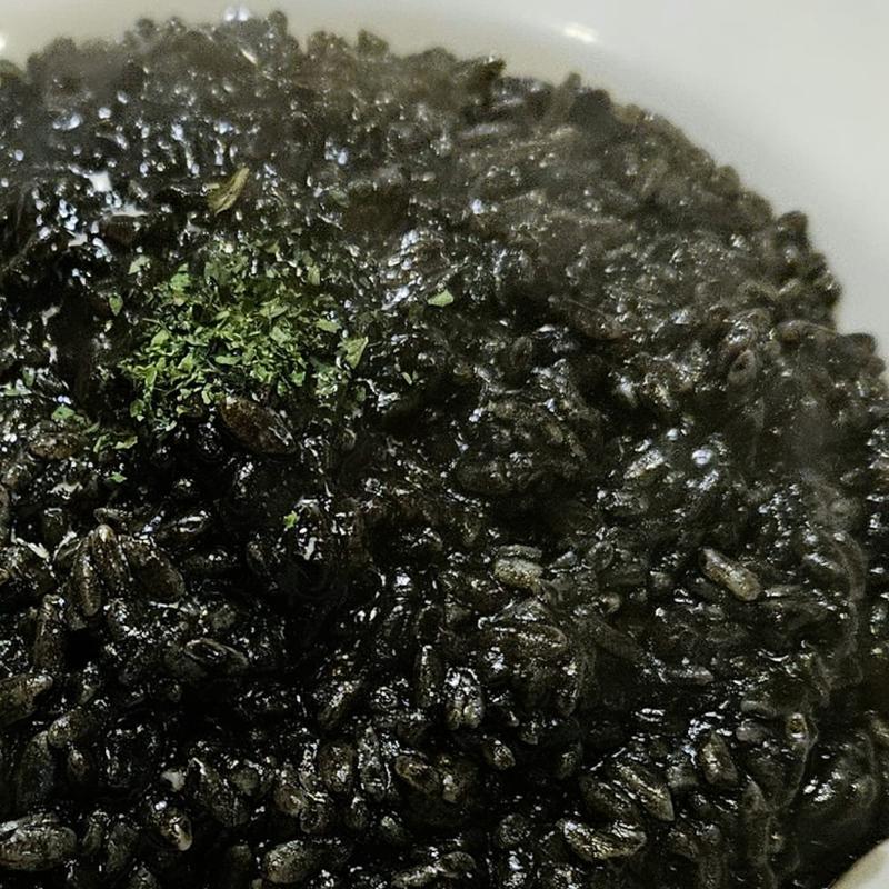 イカスミのリゾット(ラ・タベルナ )