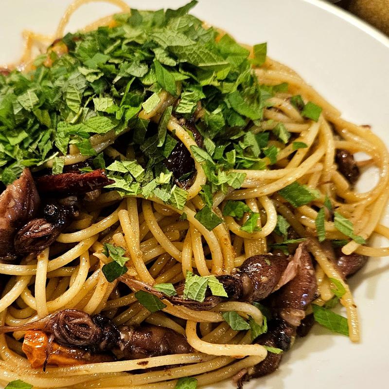 ほたるいかいっぱい入りスパゲッティ(ラ・タベルナ )