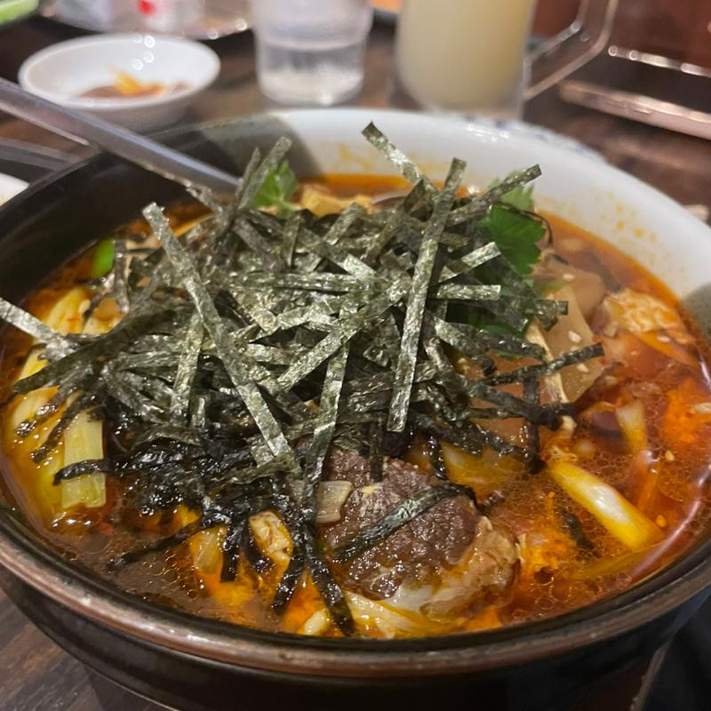 カルビうどん(やまにし )