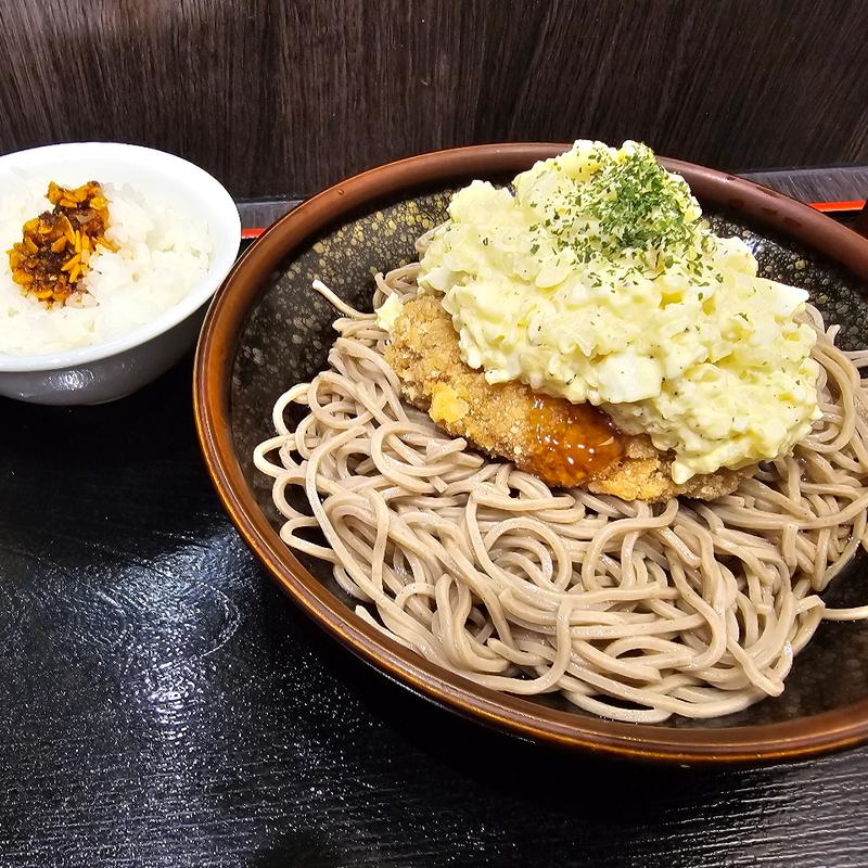 かぶりつきタルタルチキンそば定食(そば処めとろ庵 西船橋メトロピア店)