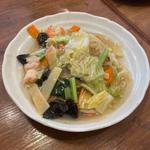 五目海老塩ヤキソバ(中華麺・飯 太楼 目黒店)