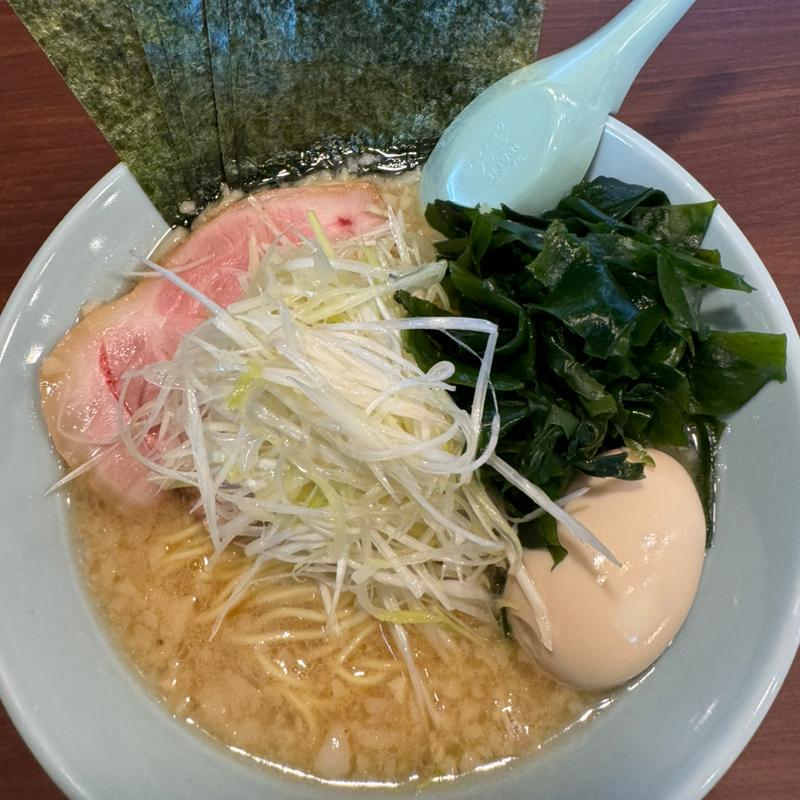 ネギラーメン(味玉 海苔 ワカメ)(ラーメン神門)