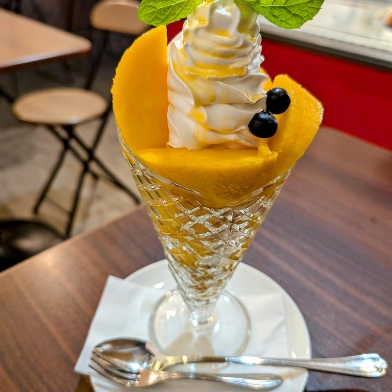 マンゴーパフェ(フルーツ永野 )