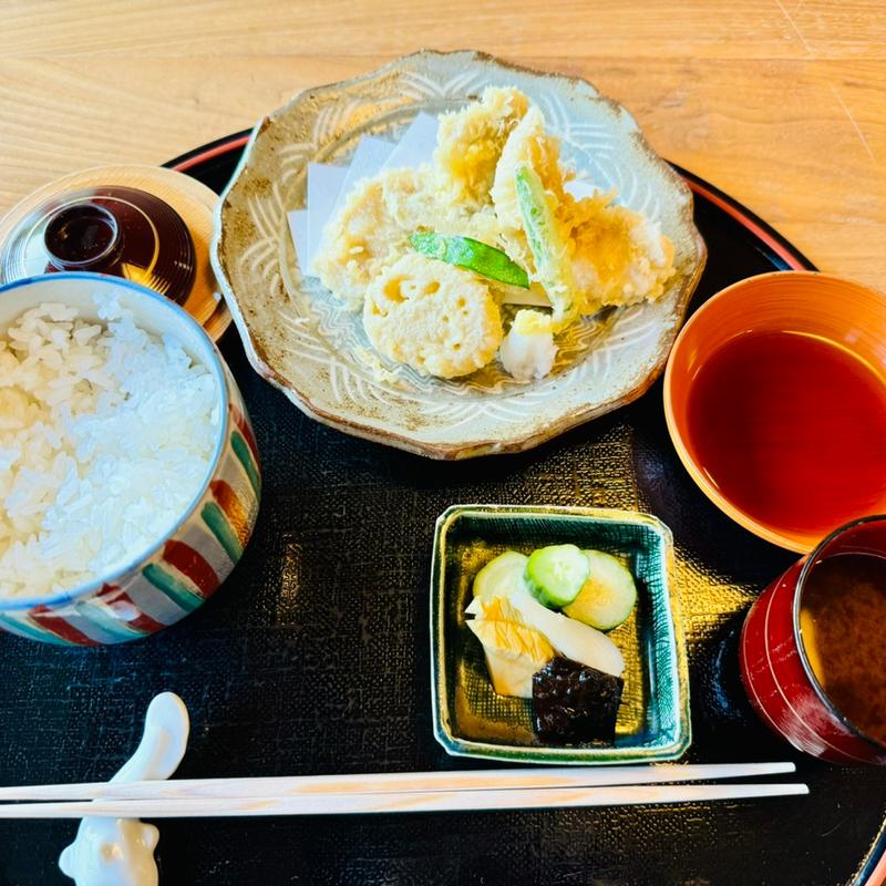 なまずの天ぷら定食(吉川 福寿家)