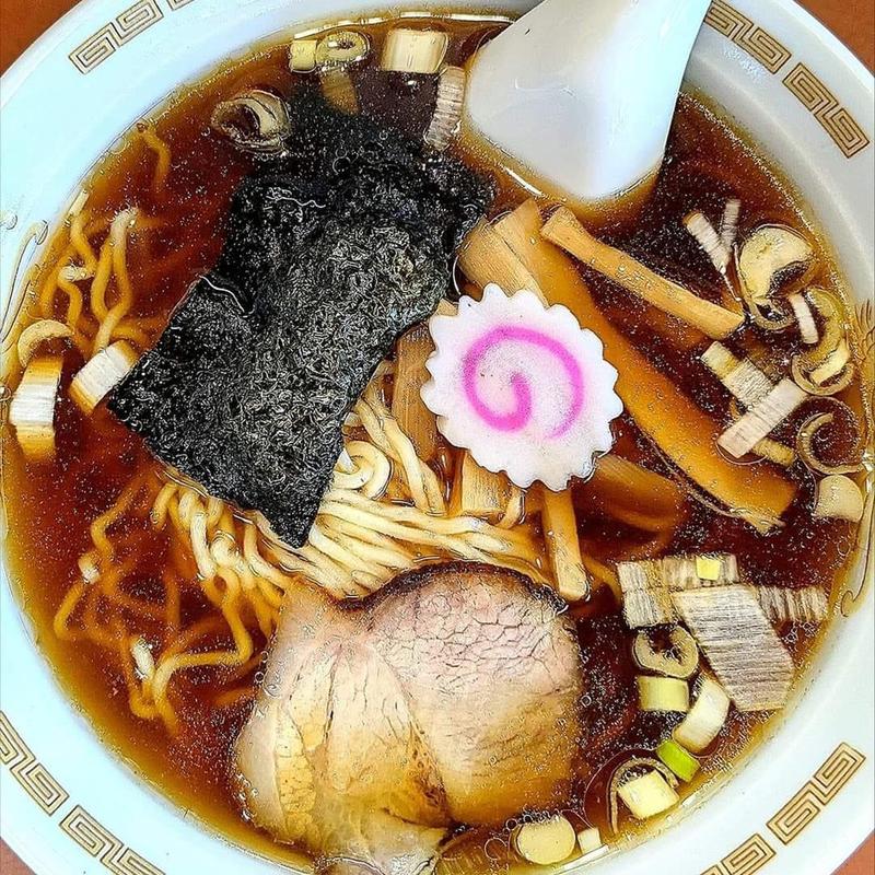 ラーメン(草むら)