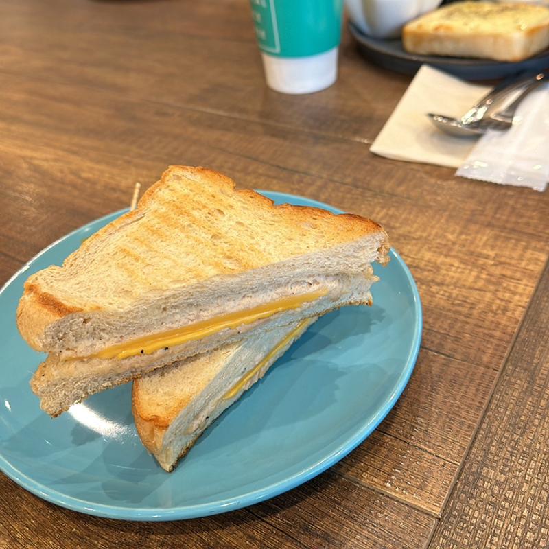 ツナチーズサンド(ORIENTAL GRACE COFFEE)