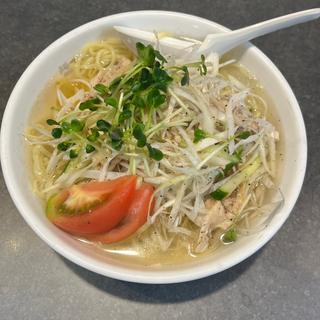 冷やし鶏そば(神田餃子屋 本店 （カンダギョウザヤ）)