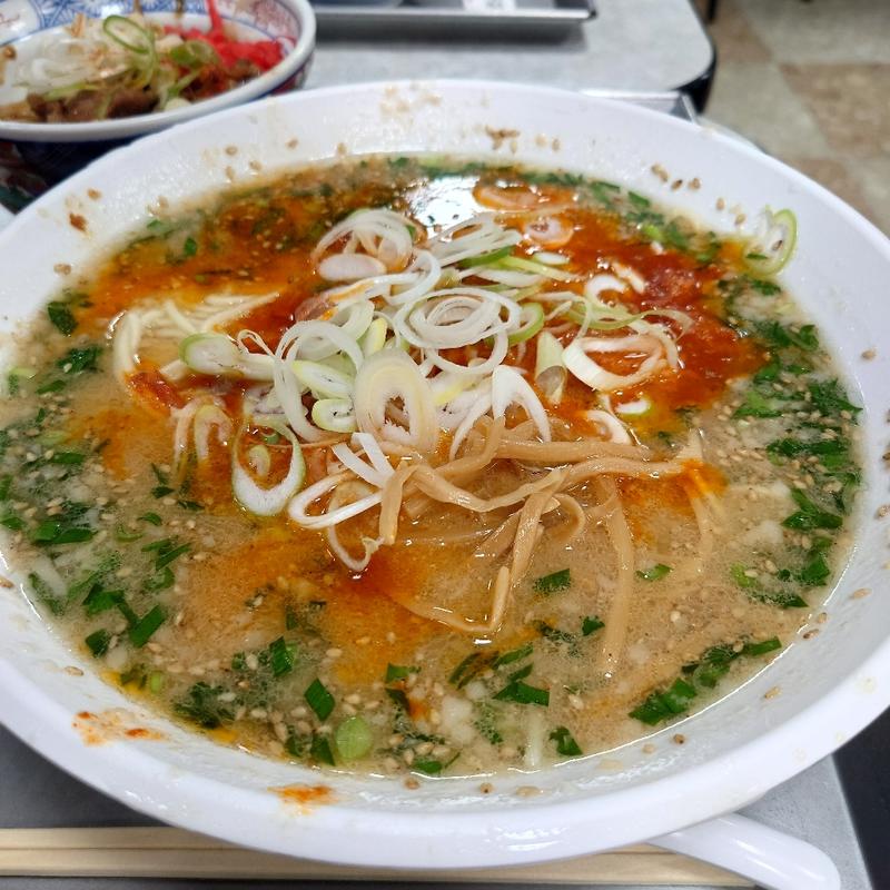 こってり辛口味噌ホルモンメン(大衆めし とん平食堂 柏店)