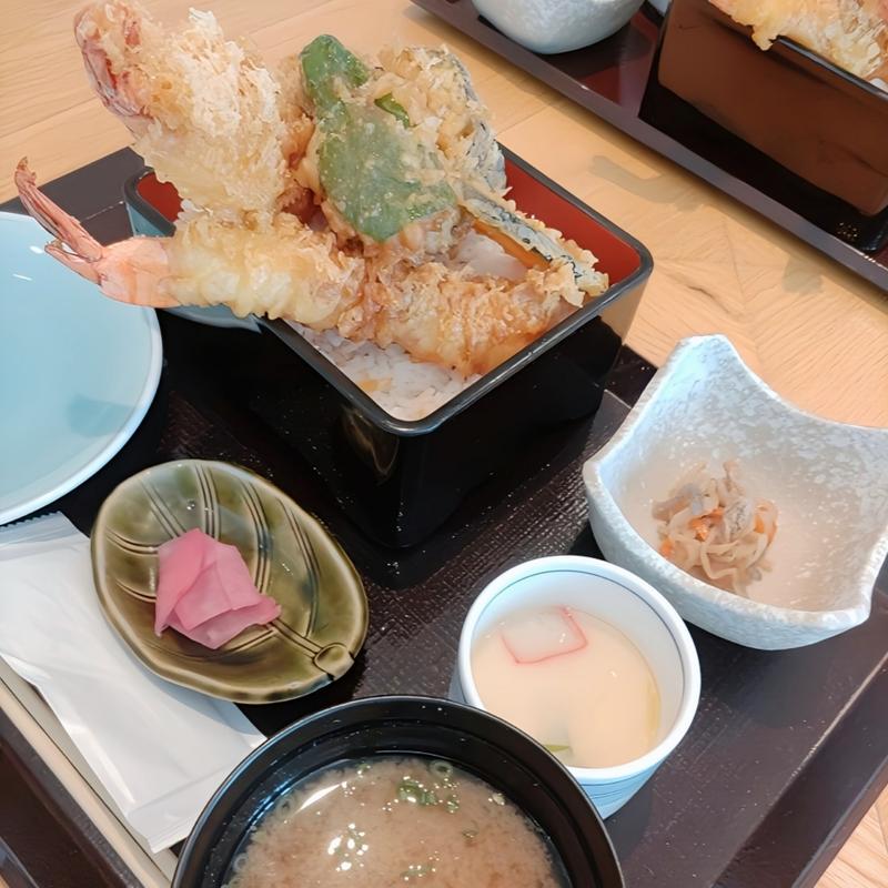 特大海老天重(日本料理 松鶴)
