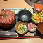 銘柄牛ひつまぶし ご飯大盛り 肉増し 温玉(古民家焼肉 古登里)