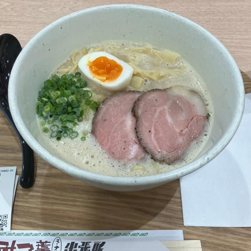 出張所の塩ラーメン(ラーメン家 みつ葉 ミ・ナーラ出張所)