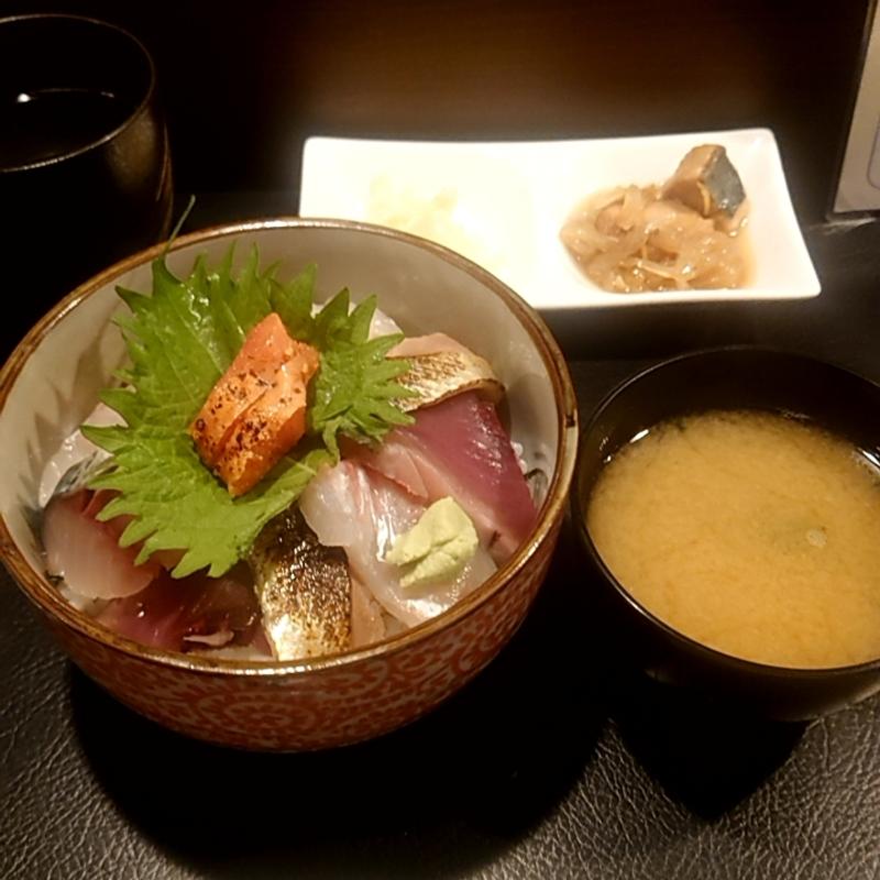 もり盛り海鮮丼(CANTINHO NIHOMBASHI)