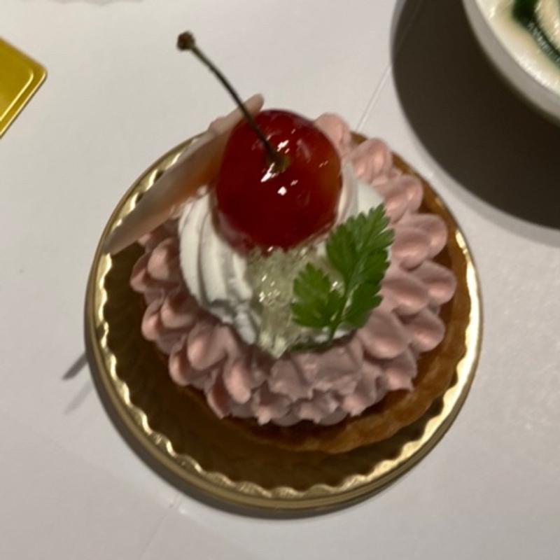 さくらんぼとマスカルポーネのタルト(アンテノール 上野松坂屋店)