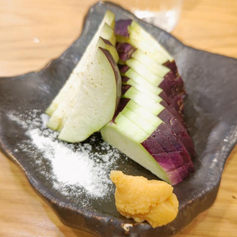 水なす刺身(魚と酒はなたれ 野毛五番街店)