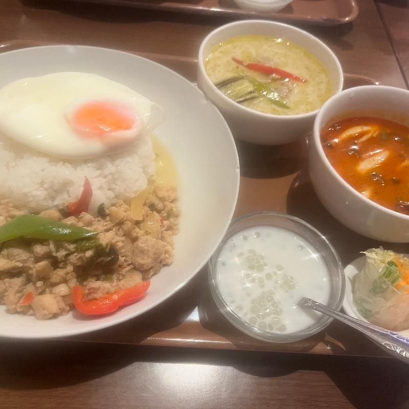 ガパオ(タイ国屋台食堂 ソイナナ)