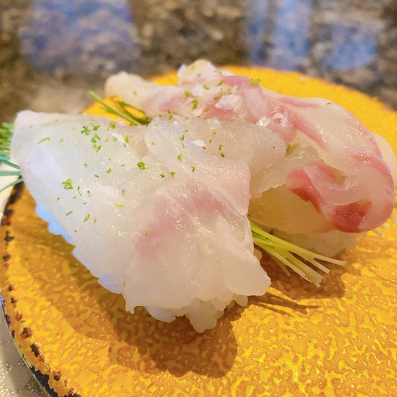 鯛と芽ねぎの柚子塩のせ(すし辰緑井本店 )