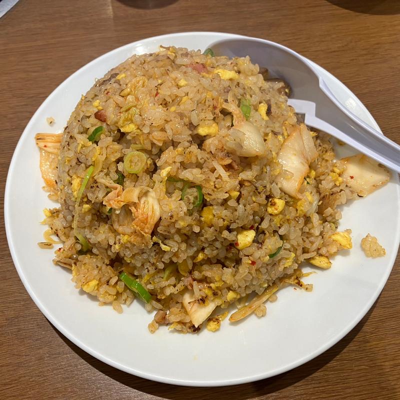 辣白菜炒飯(キムチチャーハン)(成龍萬寿山 上海ラーメン 本店)