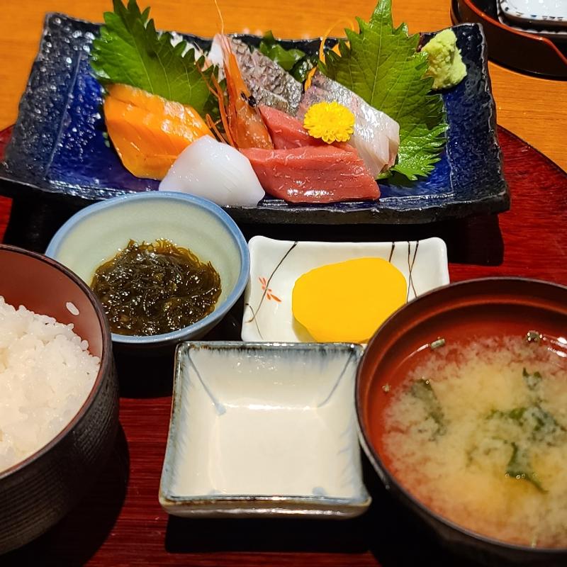 刺身定食(生け簀の甲羅 )