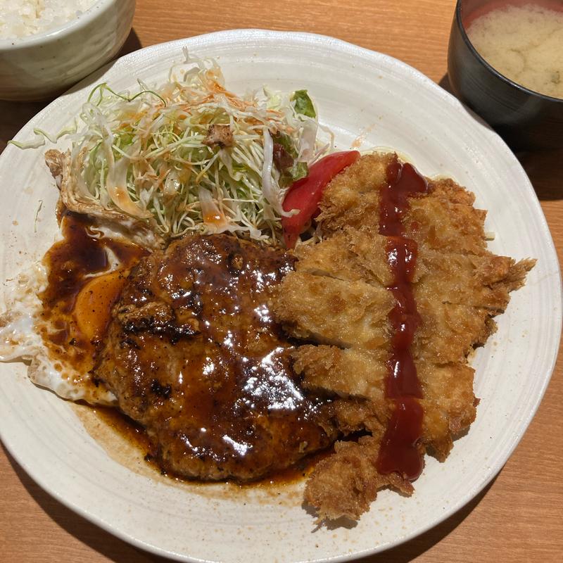 ハンバーグとロースカツのセット(洋食屋マック)