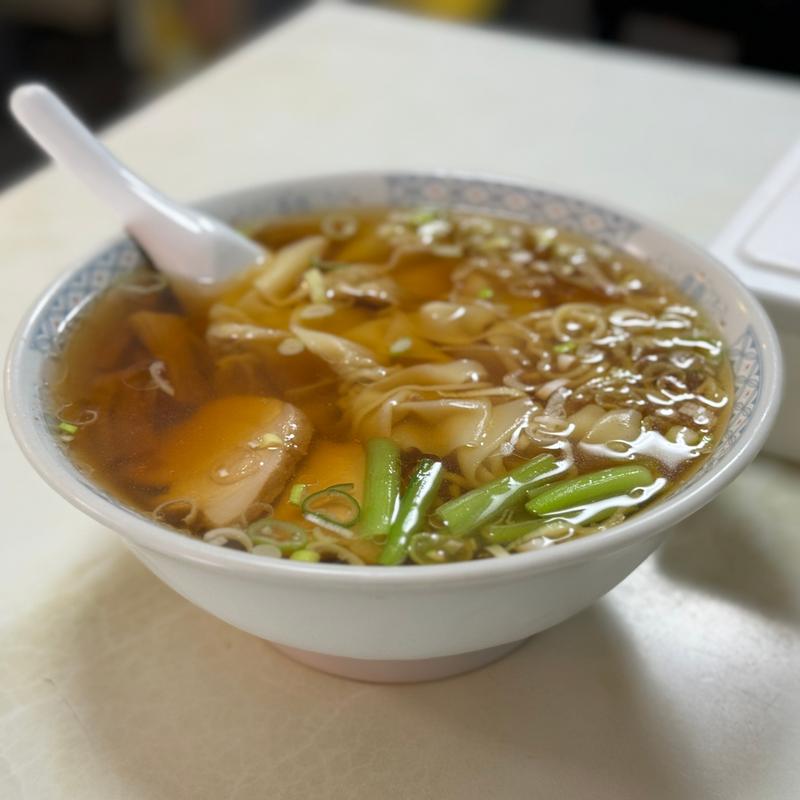 ワンタン麺(崋山)