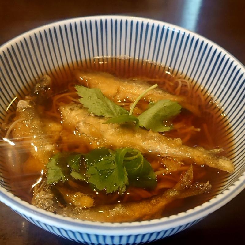 稚鮎天ぷらそば(手打ちそば更里)