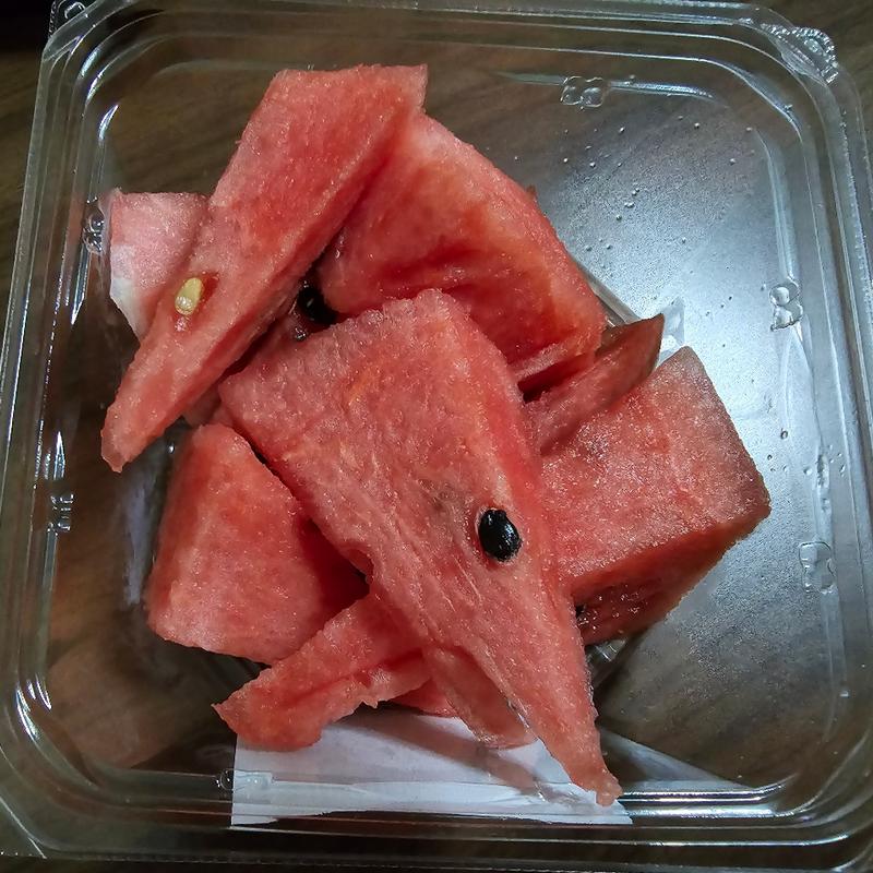 山形県産 尾花沢すいか(とんがりカット)(コープみらい コープ市川店)