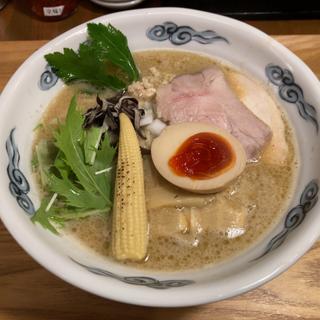 濃厚地鶏白湯ラーメン(鶏骨らぁめん 極み鶏)