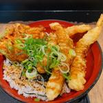 海老かき揚げ丼(天ぷらの山 梅田阪神店)